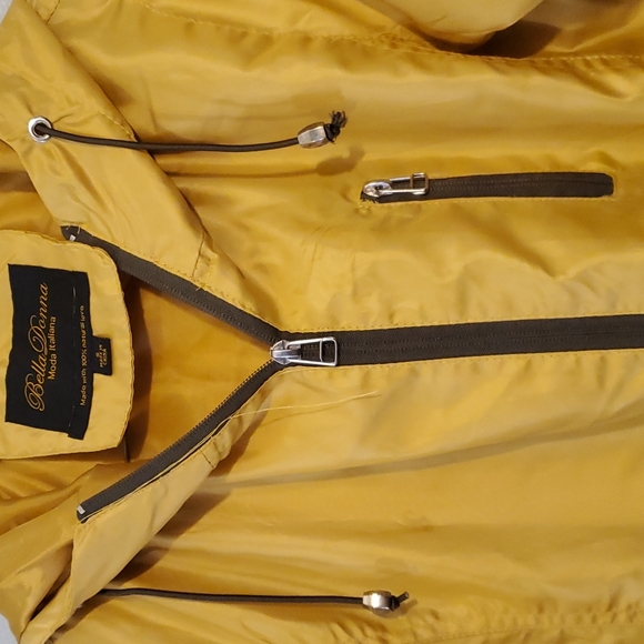 ☆HOST PICK☆ Bella Donna Windbreaker Jacket Golden Yellow size Small - Picture 2 of 8